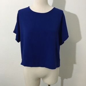 Boutique top, exposed zip